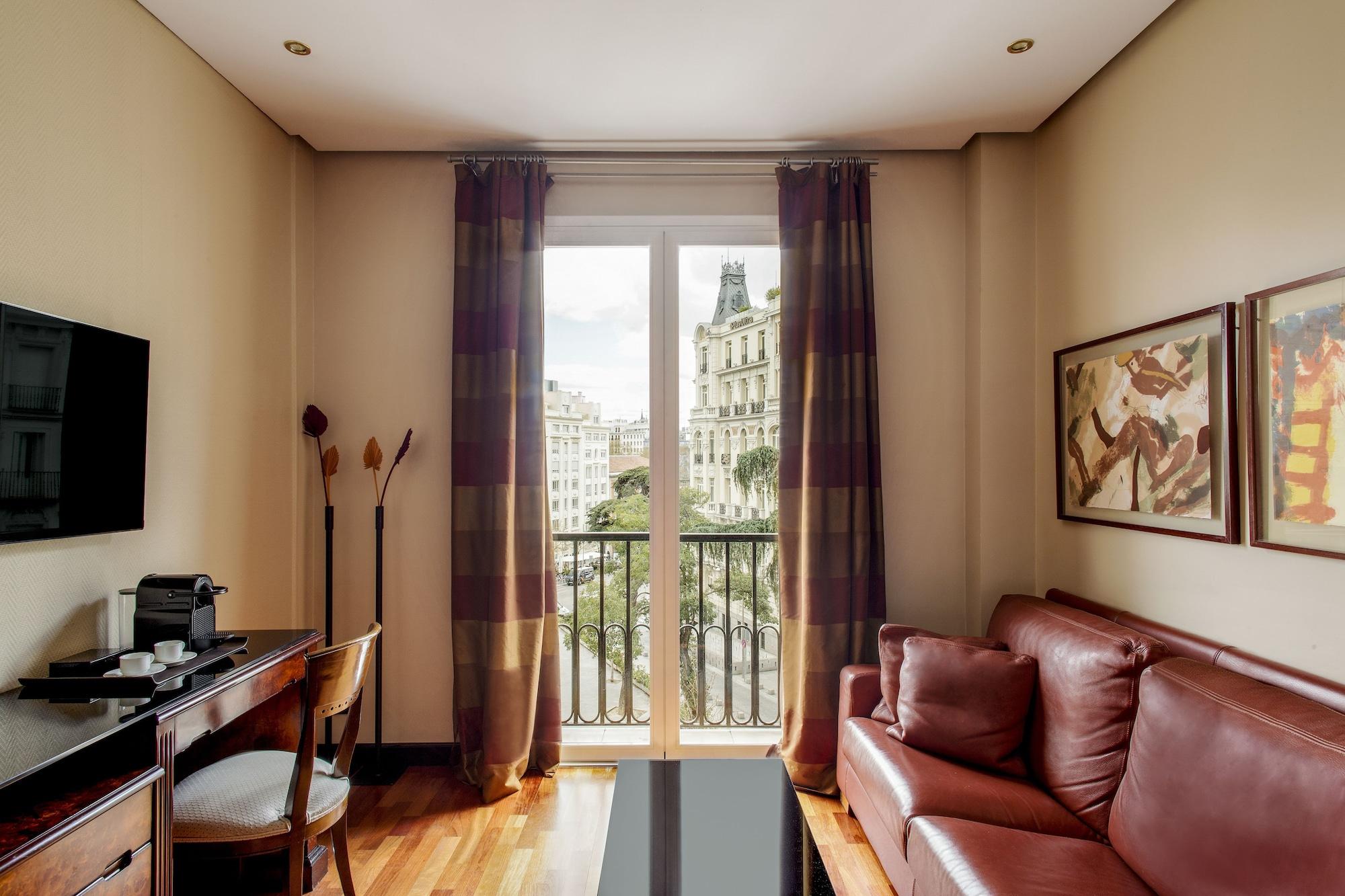 Hotel Villa Real, A Member Of Preferred Hotels & Resorts Madrid Exterior photo A room at the hotel