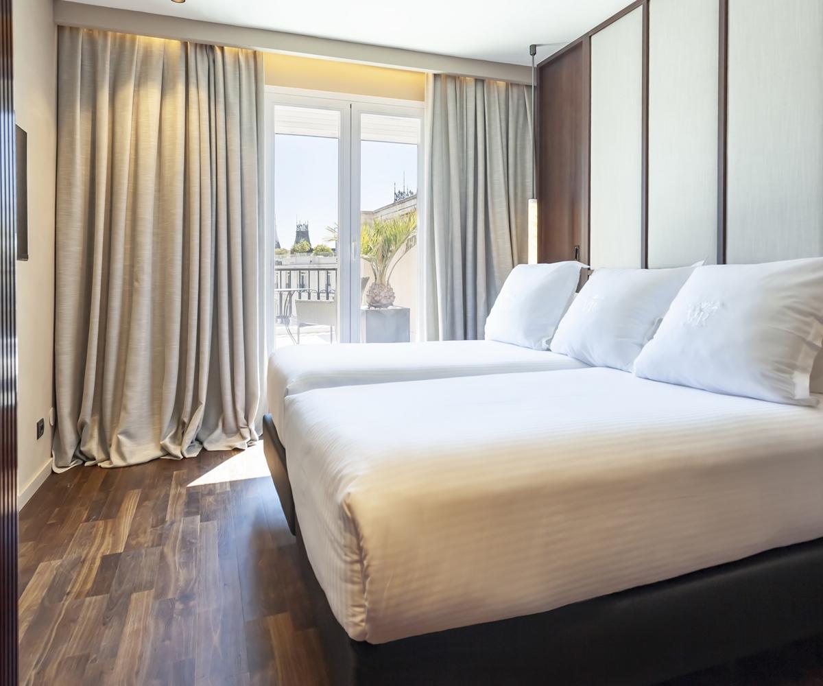 Hotel Villa Real, A Member Of Preferred Hotels & Resorts Madrid Exterior photo A room at the hotel