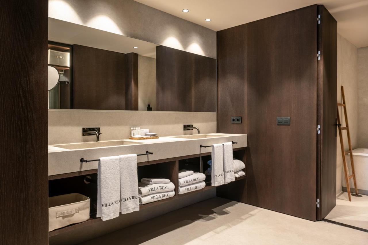 Hotel Villa Real, A Member Of Preferred Hotels & Resorts Madrid Exterior photo Bathroom